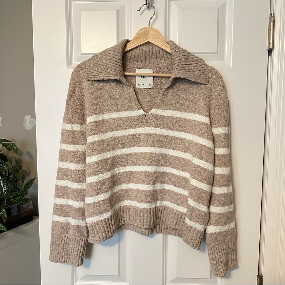 Abercrombie & Fitch Textural Notch-Neck Sweater